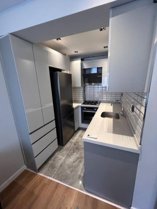 Zeytinburnu Merkezi Konumda, Sifir Daire & Esyalar Apartment Истанбул Екстериор снимка